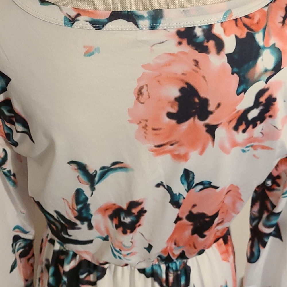 Floral dress - Picture 5 of 7